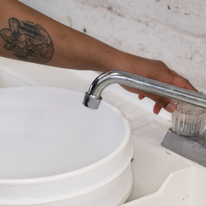 How to Use Meliora Oxygen Brightener - Measure Water